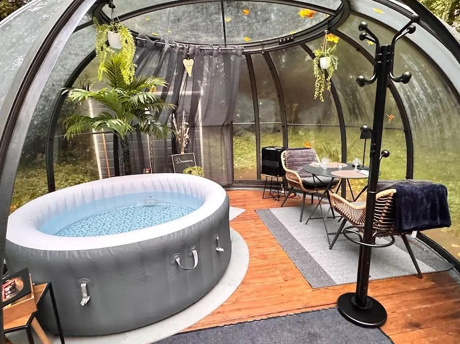 Holiday home Gite Arvor 6P, Piscine Ou Jacuzzi Saint-Evarzec France