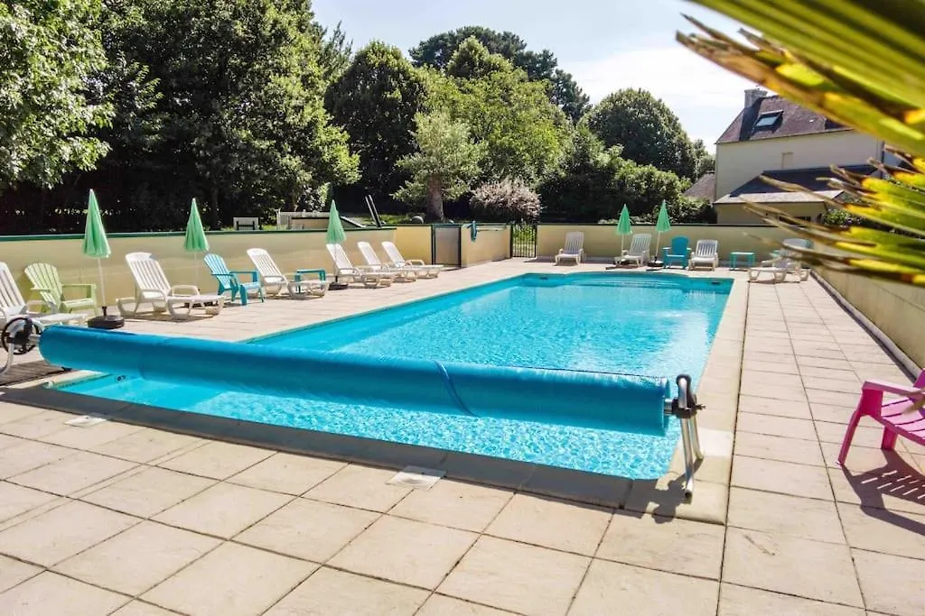 Gite Arvor 6P, Piscine Ou Jacuzzi Saint-Evarzec 0*,  France