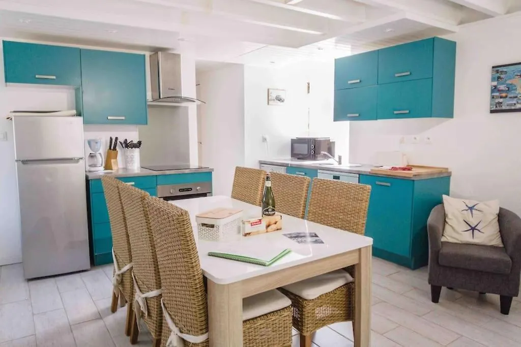 Gite Arvor 6P, Piscine Ou Jacuzzi Saint-Evarzec Holiday home
