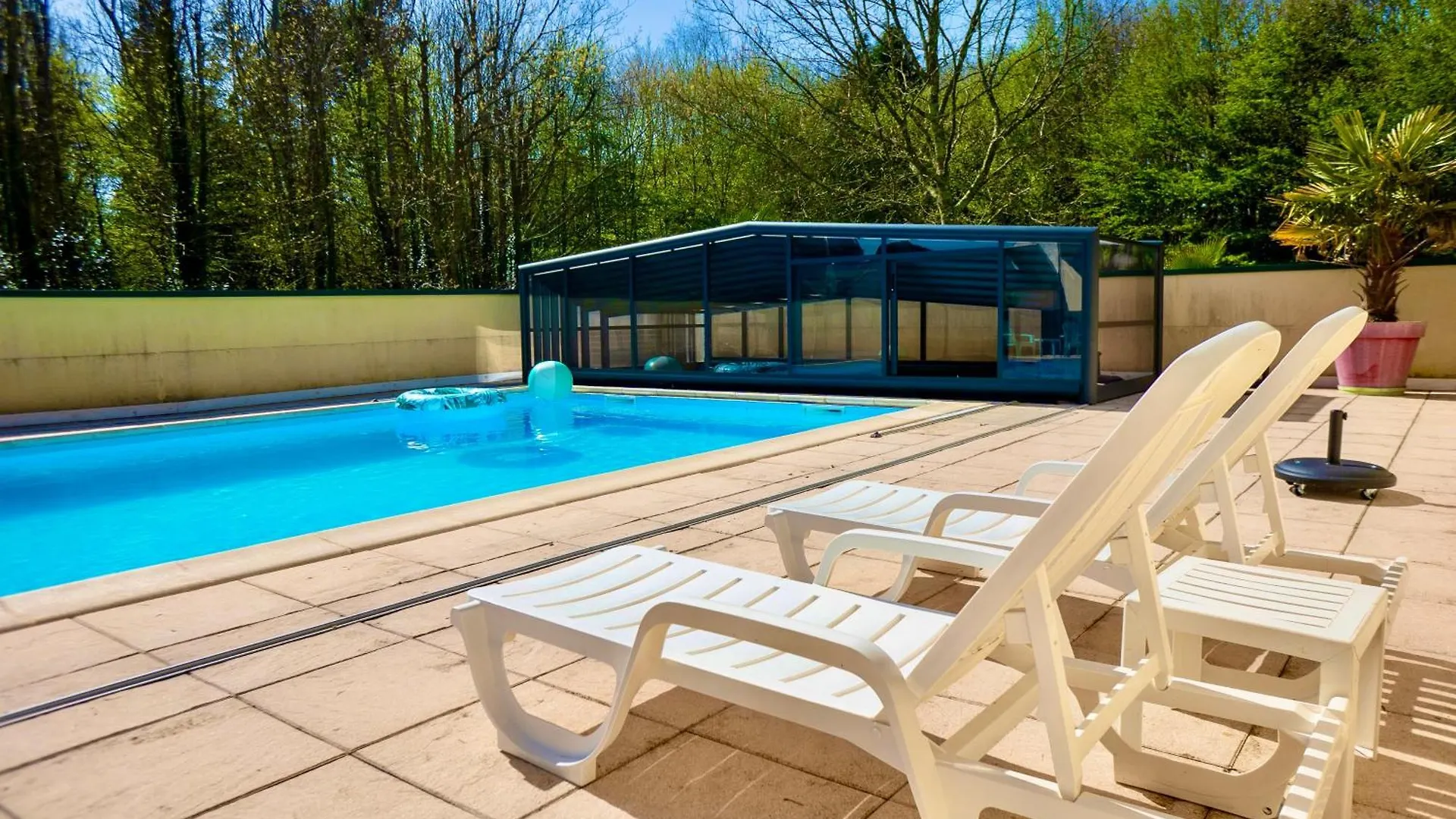 Holiday home Gite Arvor 6P, Piscine Ou Jacuzzi Saint-Evarzec